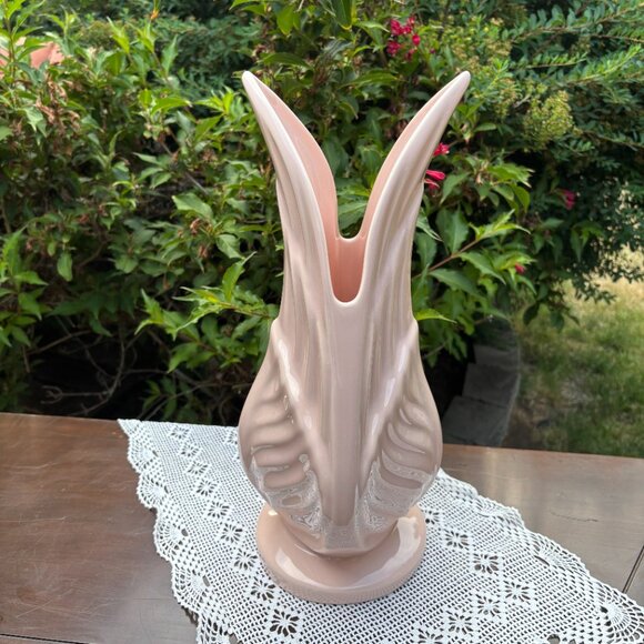 Vintage Pastel Pink Ceramic Leaf Vase Large Sculptural Retro Pottery Home Decor - Picture 5 of 14